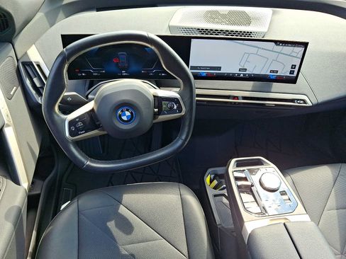 Used 2024 BMW iX xDrive50 w/ Premium Package AWD/4WD image 11