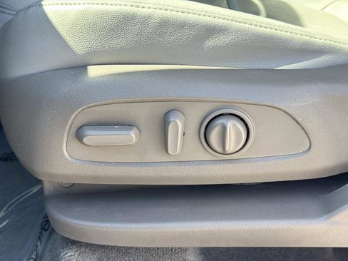 Used 2020 Chevrolet Traverse Premier image 16