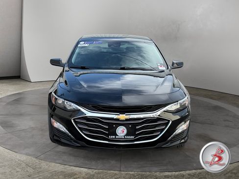 Used 2021 Chevrolet Malibu LT FWD image 2