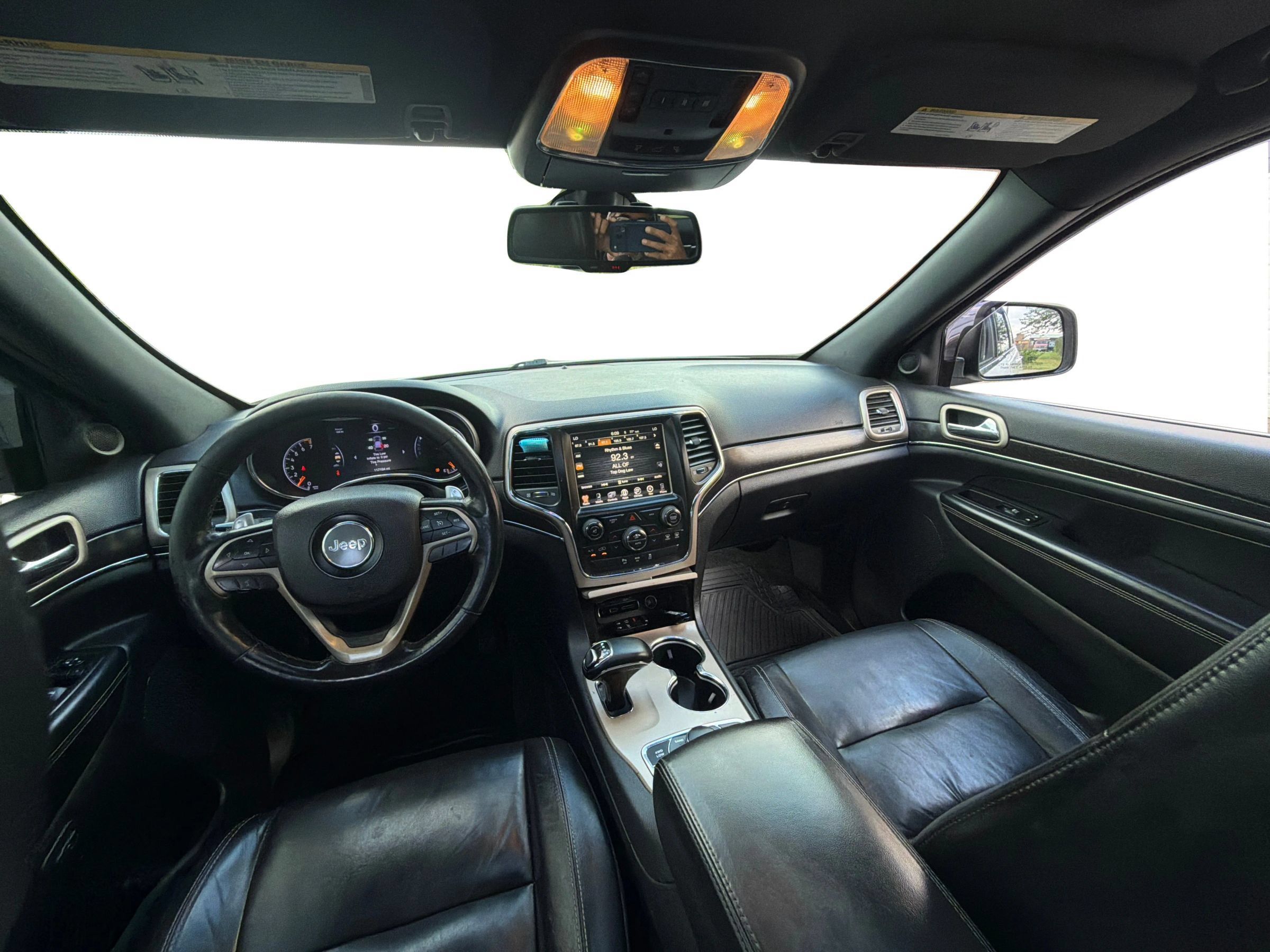 Used 2015 Jeep Grand Cherokee Limited AWD/4WD image 23