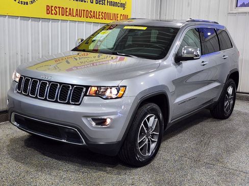 Used 2021 Jeep Grand Cherokee Limited AWD/4WD image 3