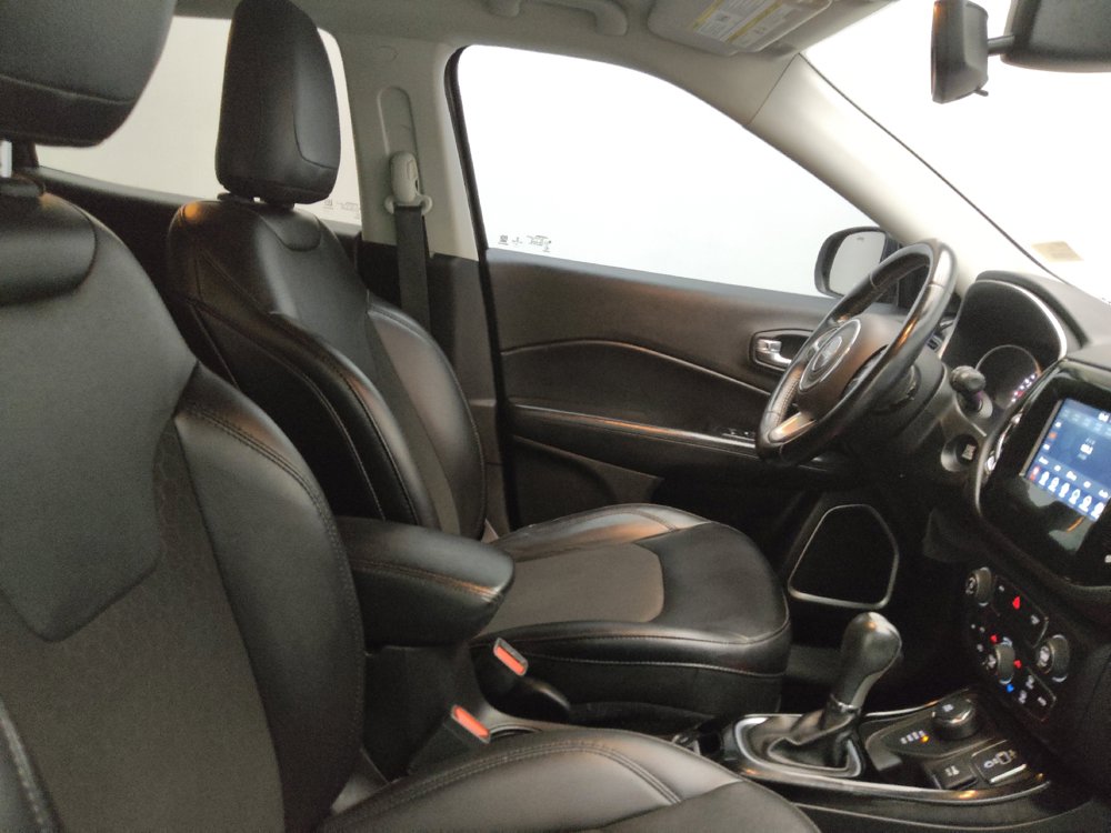 Used 2020 Jeep Compass Latitude AWD/4WD image 21