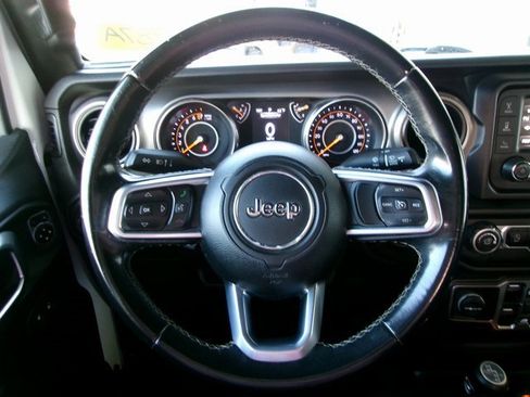 Used 2020 Jeep Gladiator Sport w/ Quick Order Package 24S image 9