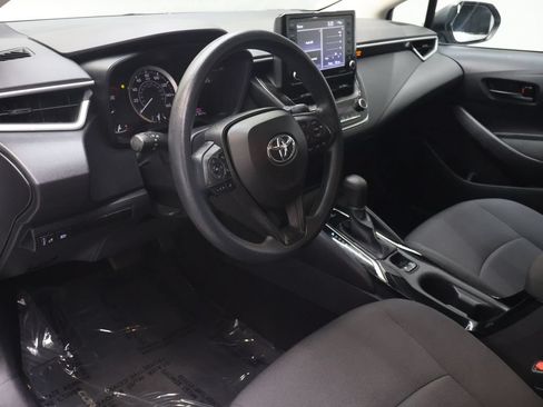 Used 2022 Toyota Corolla LE FWD image 17
