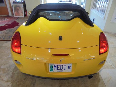 Used 2007 Pontiac Solstice Convertible RWD image 44