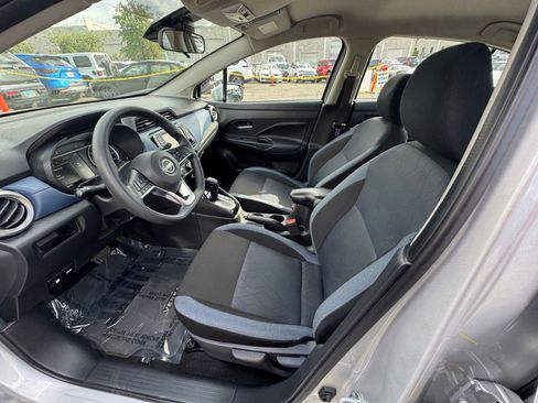 Used 2025 Nissan Versa SV image 24