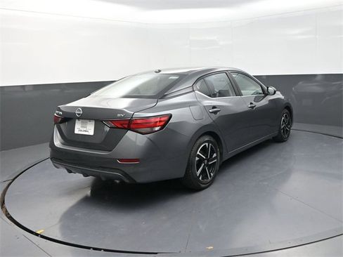Used 2024 Nissan Sentra SV image 7
