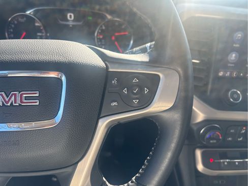 Used 2021 GMC Acadia Denali w/ Denali Ultimate Package AWD/4WD image 17