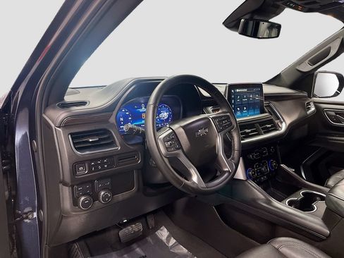 Used 2024 Chevrolet Tahoe Z71 w/ Luxury Package AWD/4WD image 9