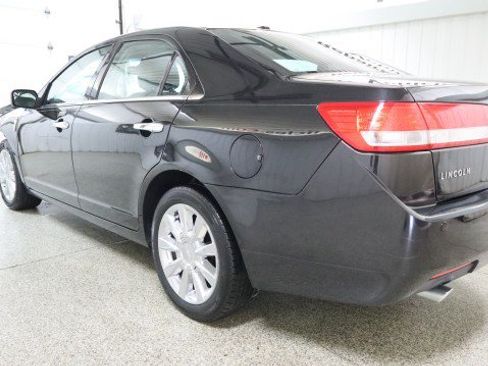 Used 2012 Lincoln MKZ FWD image 3