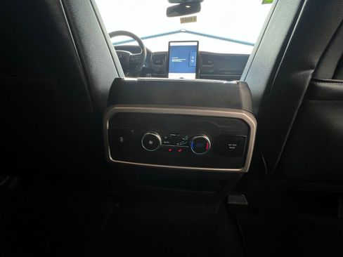 Used 2022 Ford Expedition Limited image 20