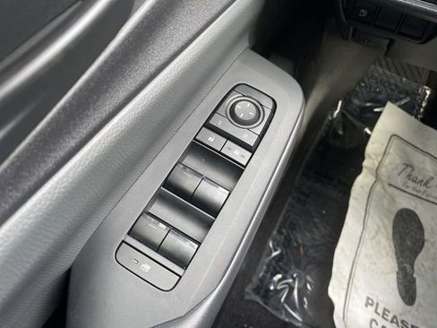 Used 2025 Toyota Prius LE image 23