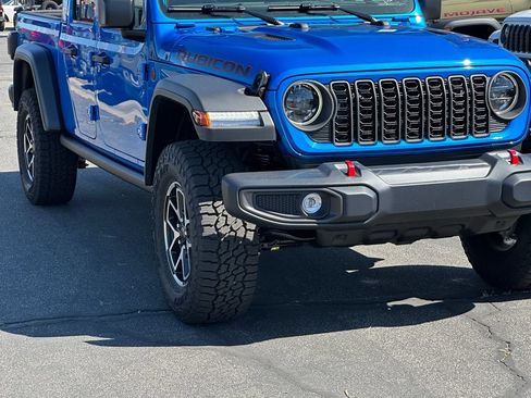 New 2026 Jeep Gladiator Rubicon w/ Steel Power Dome Hood Package AWD/4WD image 9