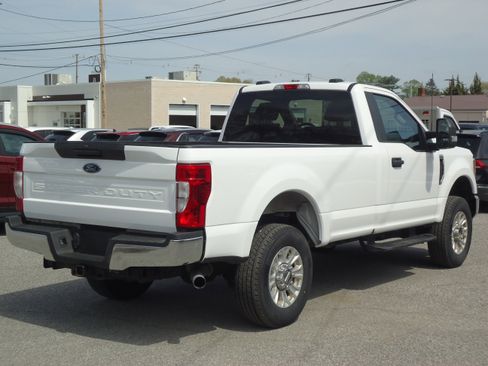 Used 2022 Ford F250 XL w/ STX Appearance Package image 3
