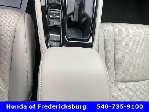 Certified 2024 Honda Accord Touring image 30