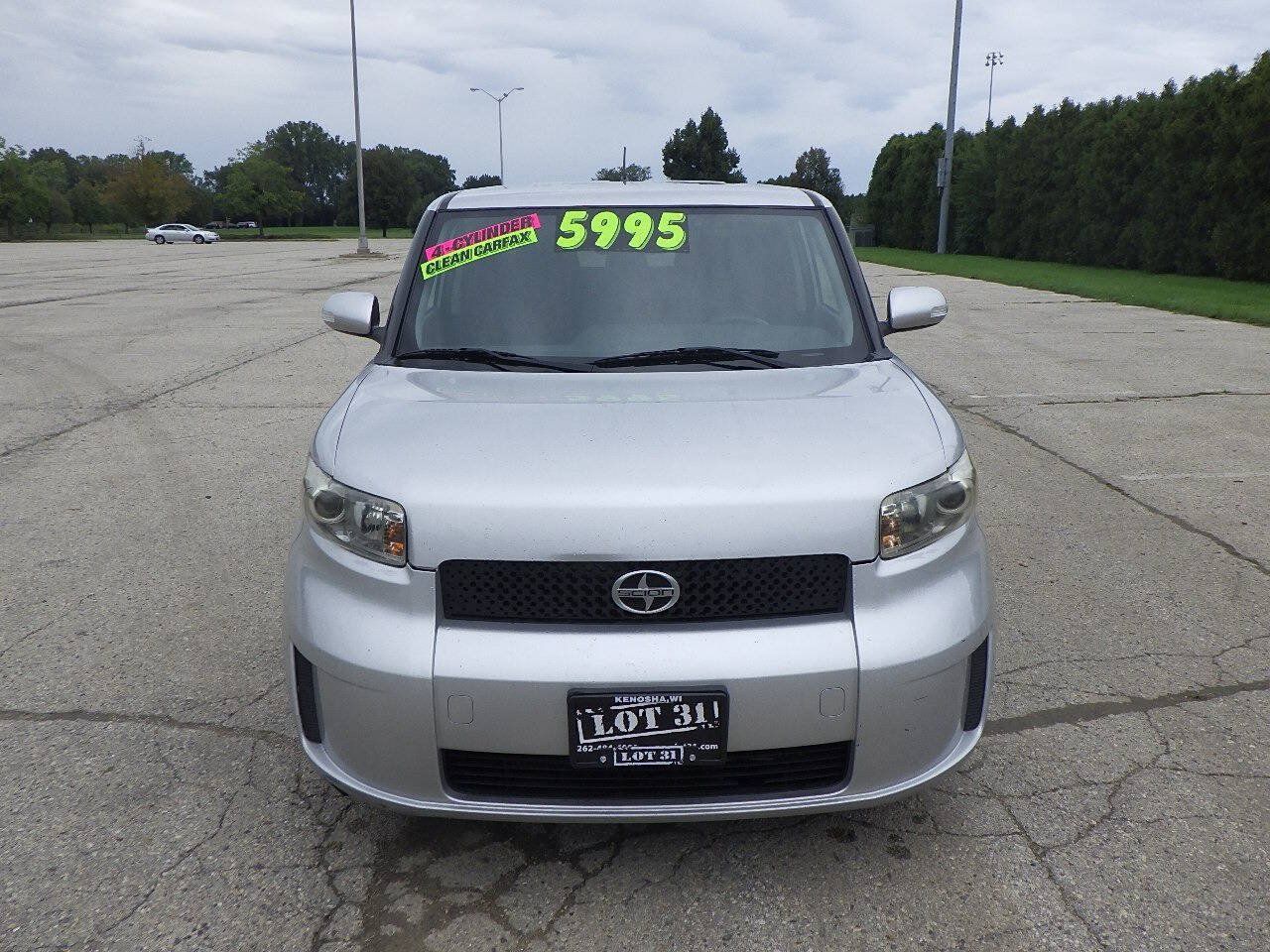 Used 2009 Scion xB FWD image 4