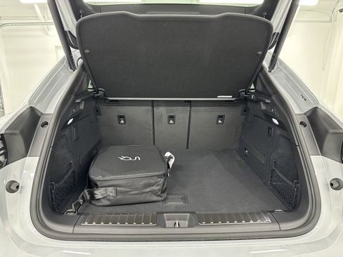 Certified 2025 Porsche Macan Electric image 56