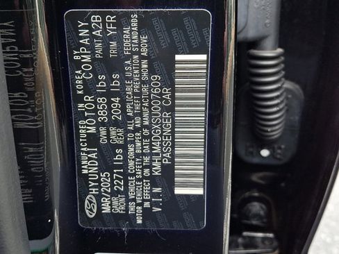 Used 2025 Hyundai Elantra Sport image 28