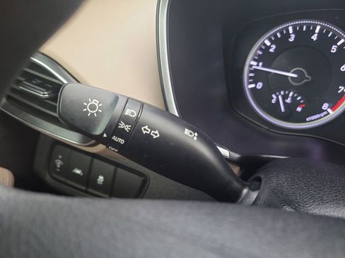 Used 2020 Hyundai Santa Fe SE image 28