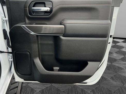 Used 2022 GMC Sierra 2500 AT4 image 14