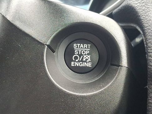 Used 2020 Jeep Compass Latitude w/ Cold Weather Group AWD/4WD image 26