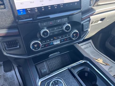 Used 2024 Ford Expedition Max Limited image 26