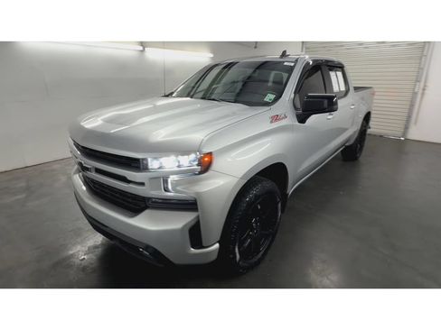 Used 2022 Chevrolet Silverado 1500 RST w/ LPO, Blackout Package AWD/4WD image 4
