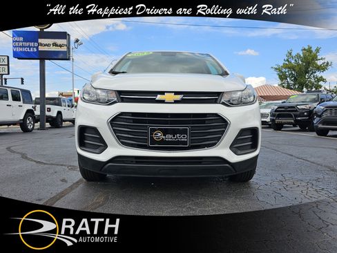 Used 2022 Chevrolet Trax LS w/ Fleet Convenience Package image 4
