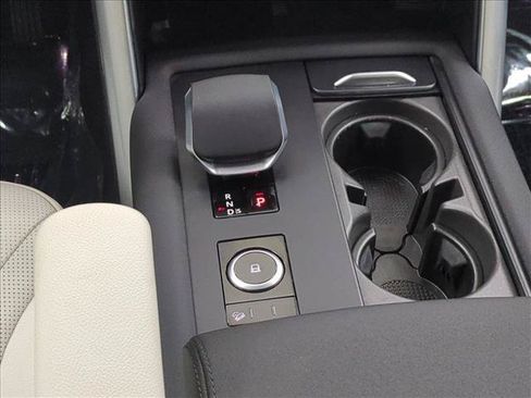 Certified 2026 Land Rover Discovery S AWD/4WD image 12