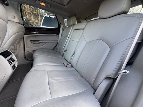 Used 2012 Cadillac SRX Luxury image 17