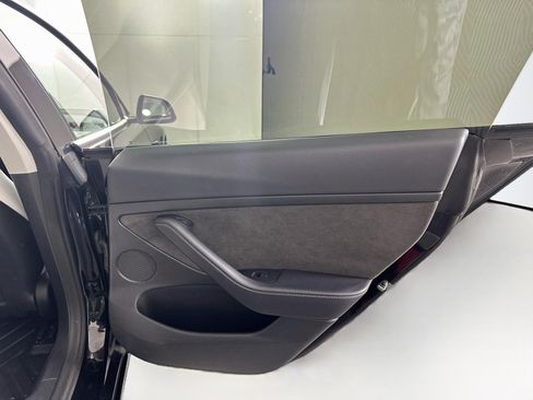 Used 2023 Tesla Model 3 Standard Range RWD image 31