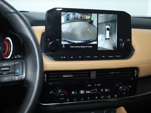 Used 2021 Nissan Rogue Platinum image 30