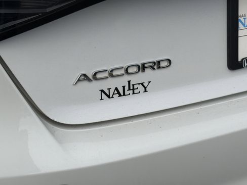 Certified 2025 Honda Accord SE image 4