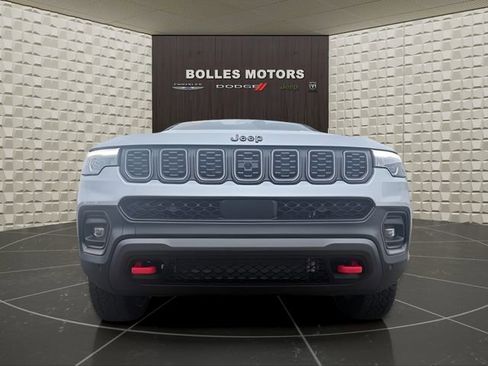 Used 2025 Jeep Compass Trailhawk w/ Trailhawk Elite Group image 6