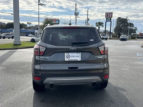 Used 2017 Ford Escape Titanium image 7