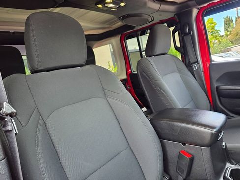 Used 2019 Jeep Wrangler Unlimited Sport S AWD/4WD image 15