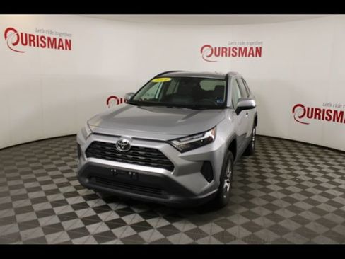 Used 2024 Toyota RAV4 XLE FWD image 1