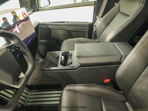 Used 2024 Tesla Cybertruck AWD Crew Cab image 20