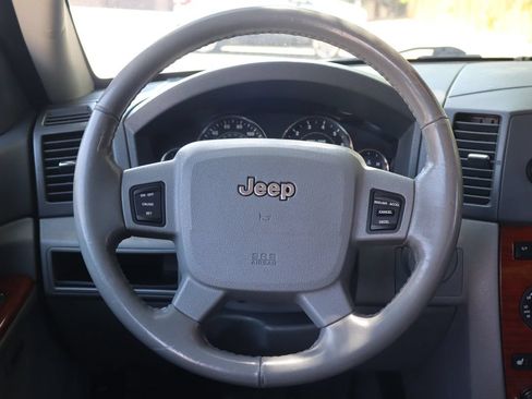 Used 2006 Jeep Grand Cherokee Limited AWD/4WD image 18