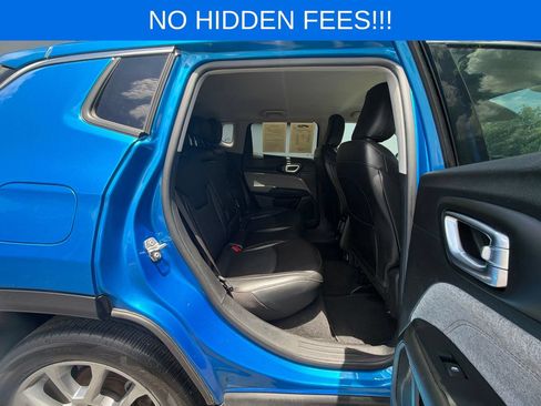 Used 2022 Jeep Compass Latitude AWD/4WD image 30