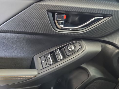 Certified 2025 Subaru Crosstrek 2.5i Limited w/ Popular Package #3A image 8