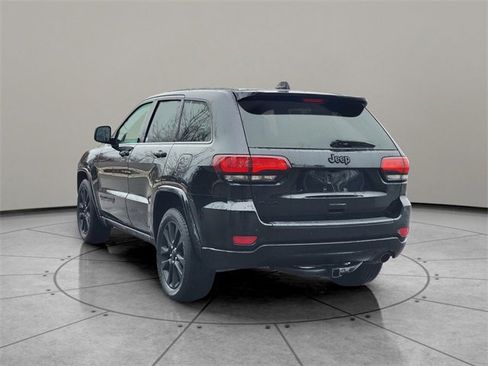 Certified 2018 Jeep Grand Cherokee Altitude image 10