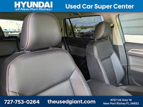Used 2022 Volkswagen Atlas SE FWD image 6