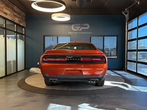 Used 2022 Dodge Challenger SXT AWD/4WD image 4