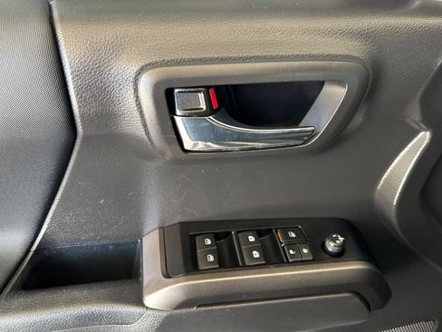 Used 2023 Toyota Tacoma TRD Off-Road w/ Black Out Package (TMS) image 10