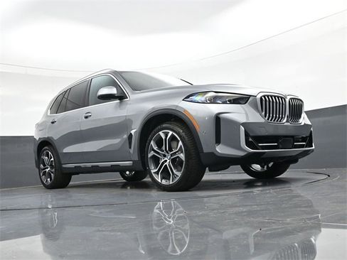 New 2026 BMW X5 xDrive40i w/ Climate Comfort Package image 25