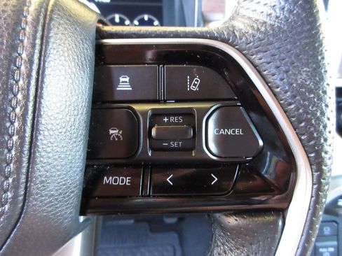 Used 2023 Toyota Sequoia Capstone AWD/4WD image 16
