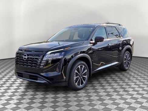 New 2026 Nissan Pathfinder Platinum FWD image 1