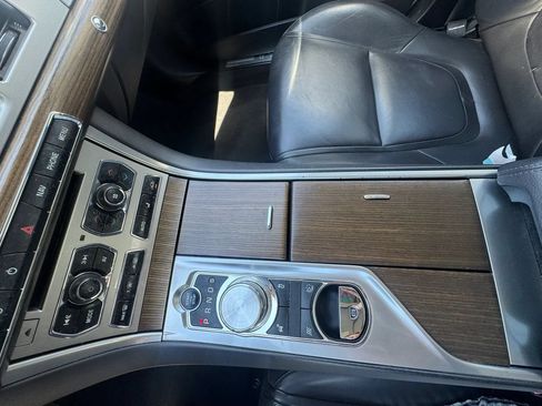 Used 2012 Jaguar XF RWD image 17