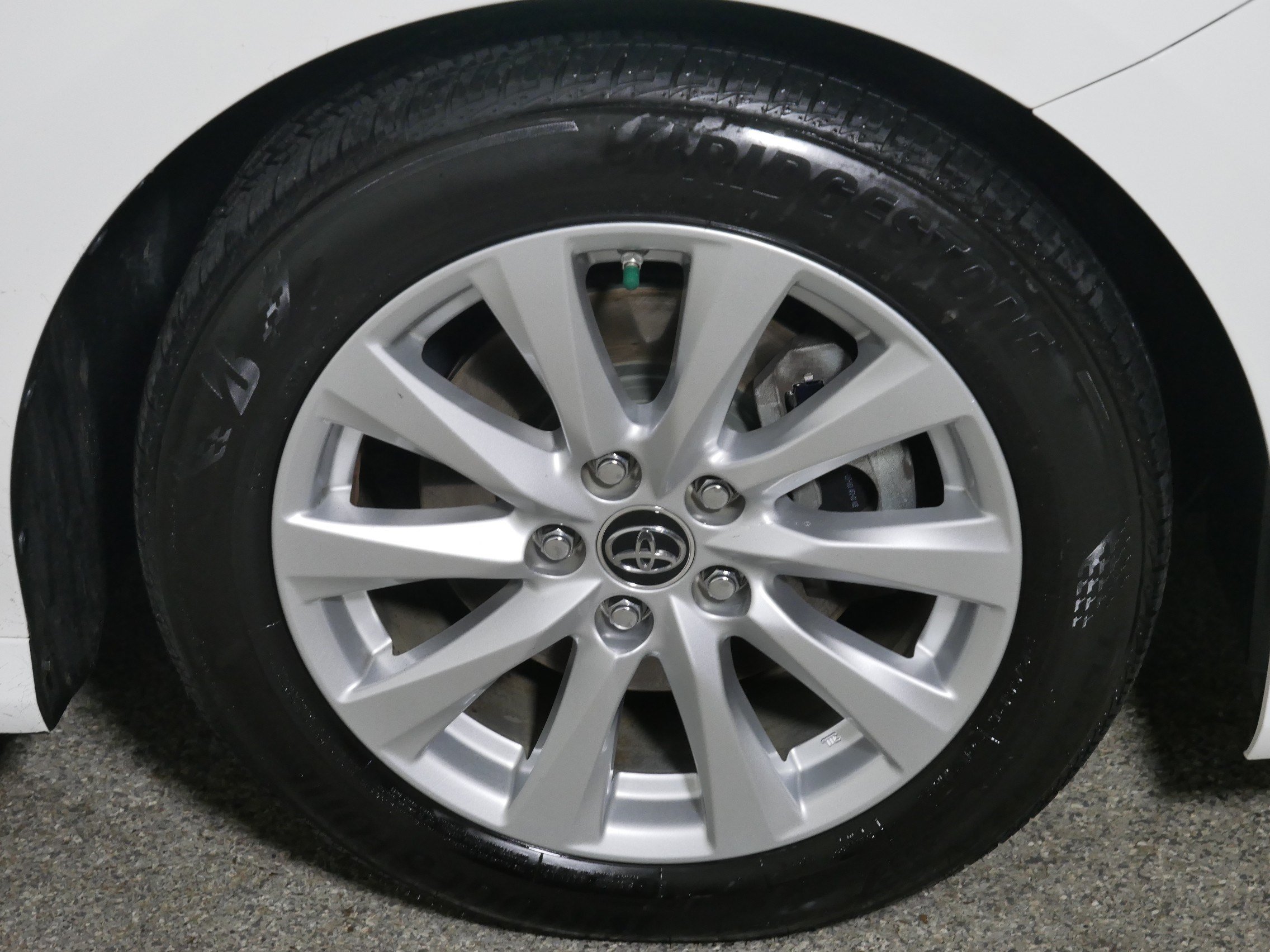 Used 2018 Toyota Camry LE w/ Convenience Package FWD image 15